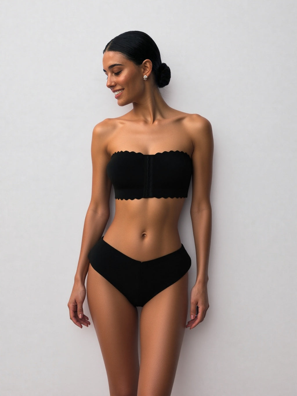 Hot Girl front-clasp push-up ruffled tube top