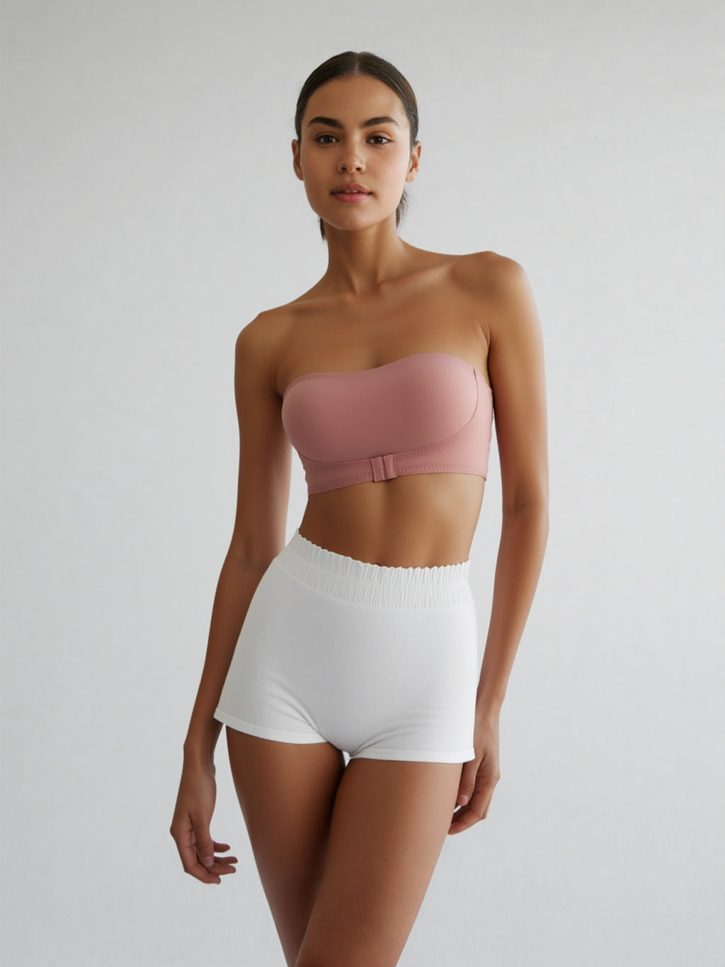 Strapless front-clasp tube top